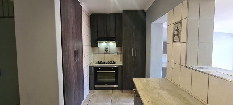 4 Bedroom Property for Sale in Fraaiuitsig Western Cape